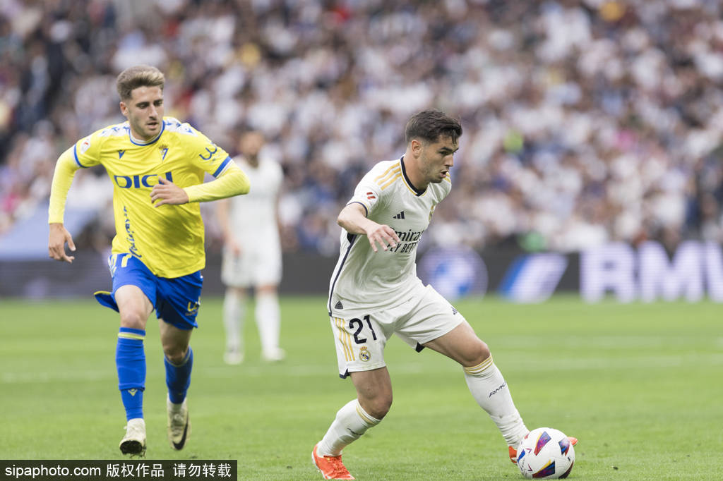 库里出战成 库里出战成